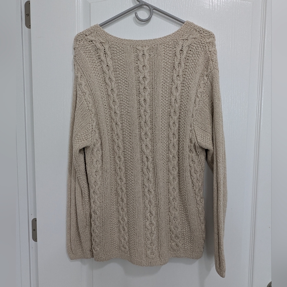 Handmade Cable Knit Cardigan - Picture 3 of 8